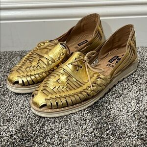 Chic Gold Woven Flats